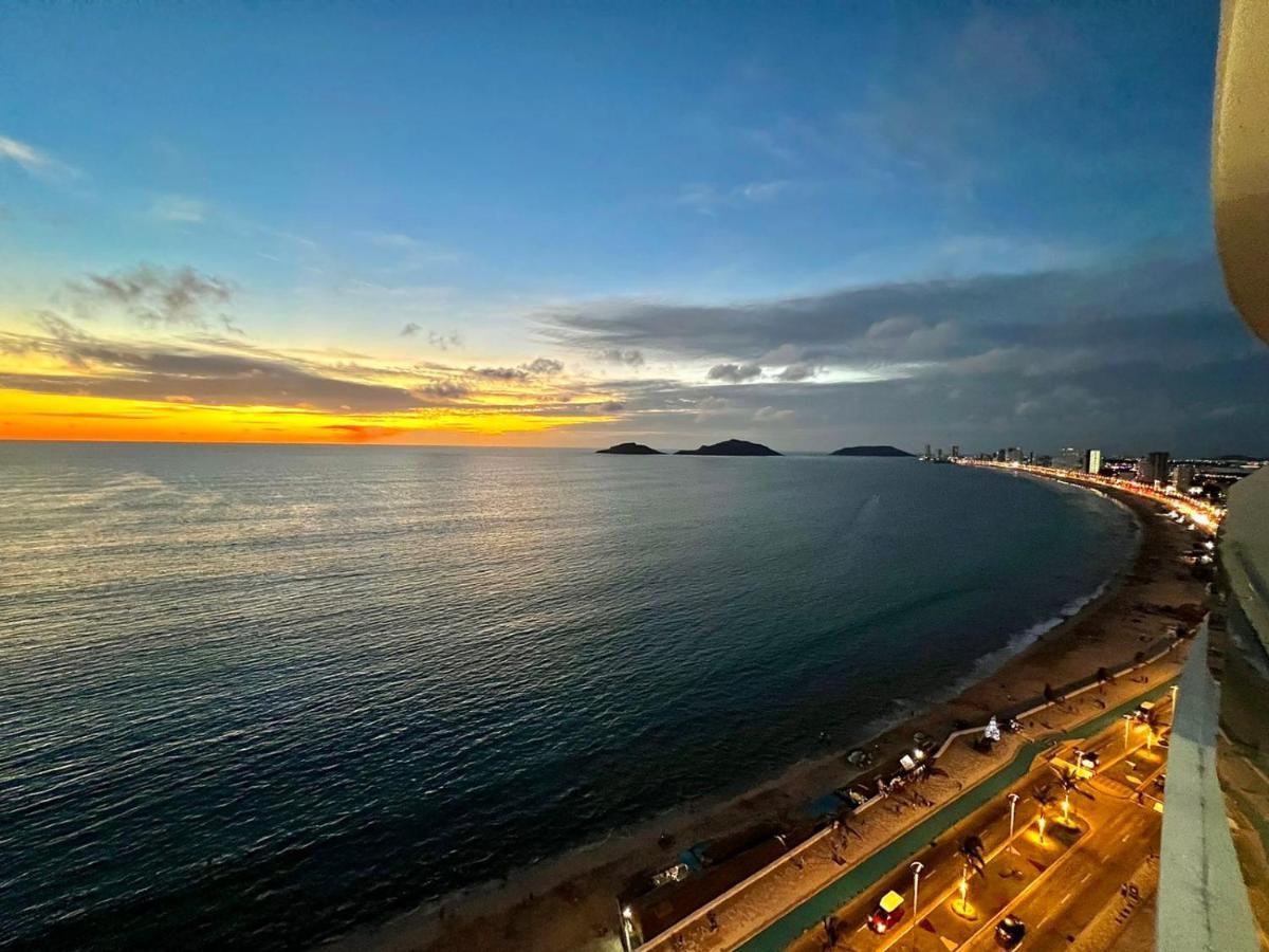 Sunset View Malecon 1404 Vista Panoramica Al Mar Appartement Mazatlán Buitenkant foto